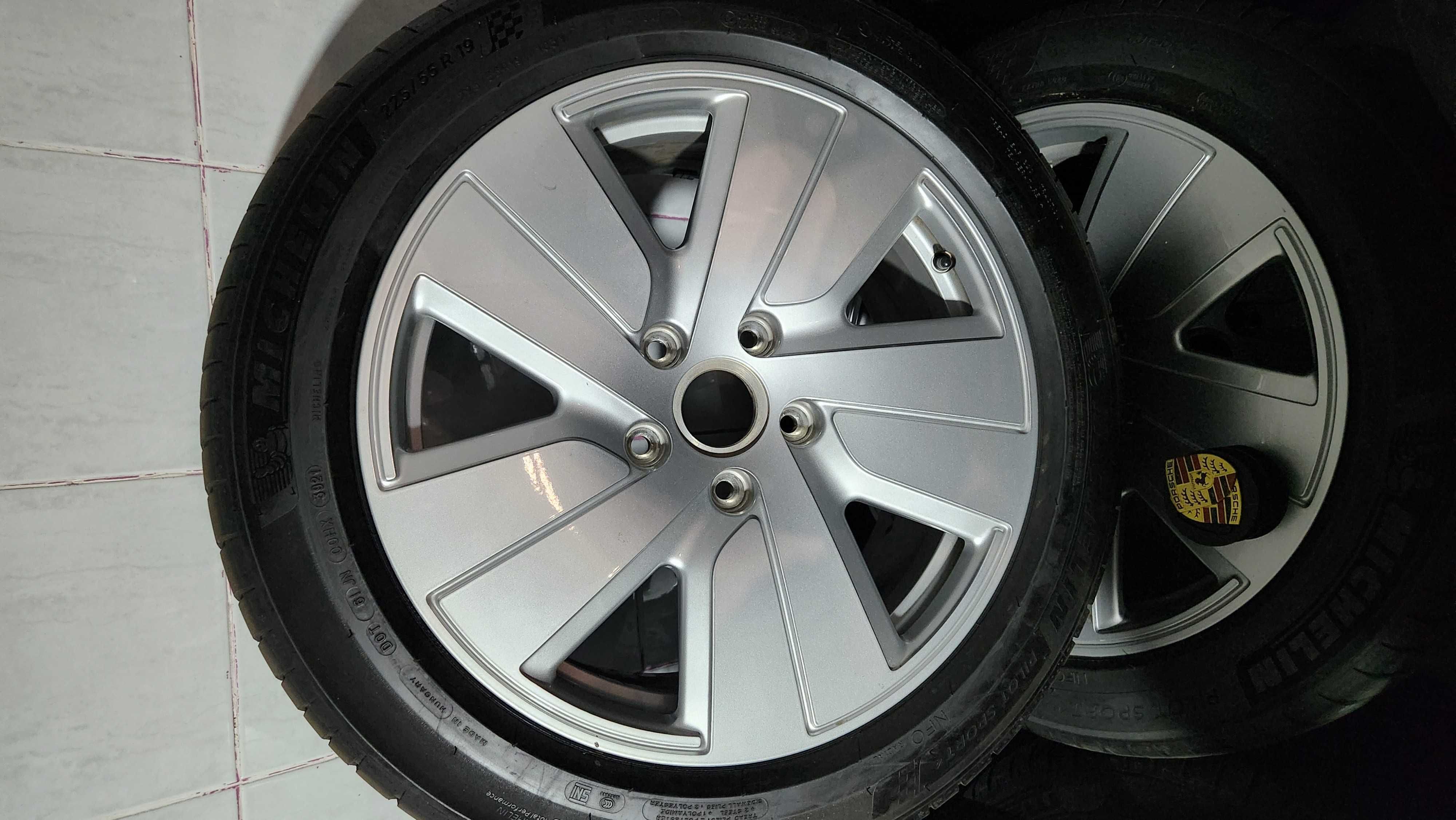 jantes 19´´ PORSCHE TAYCAN originais com pneus