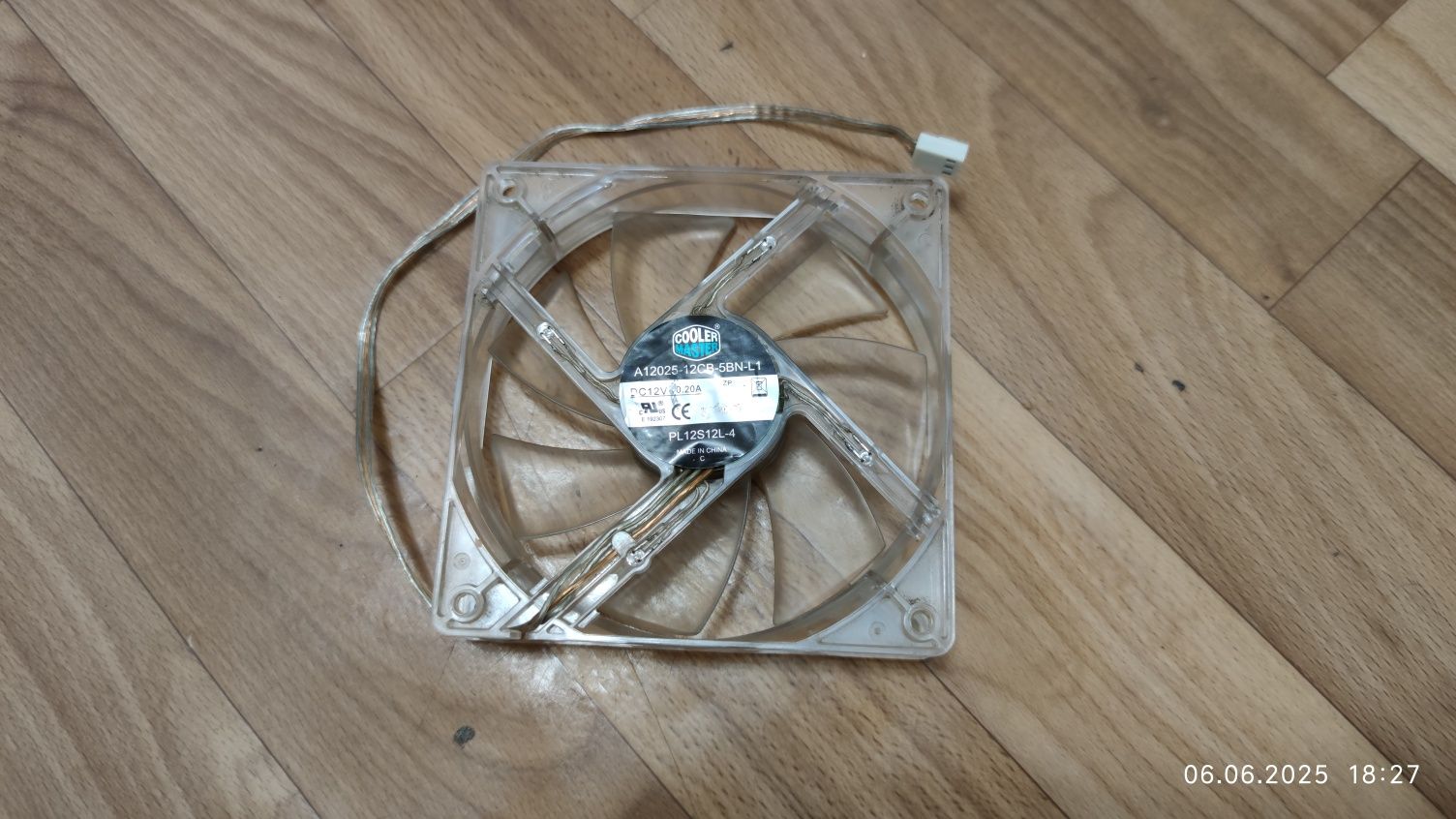 Блок питания до компютера на 400w.
