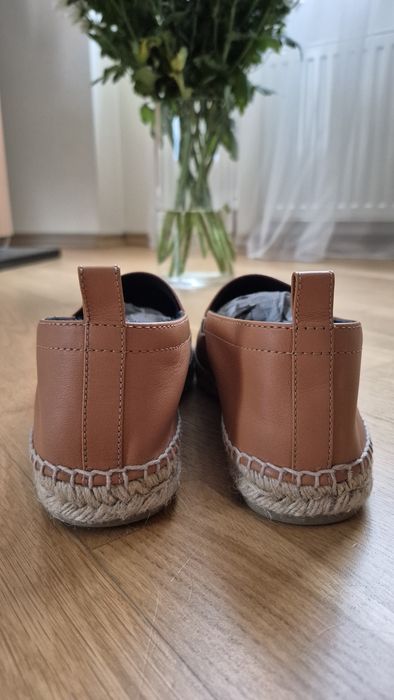 Loewe чоловічі еспадрілії.