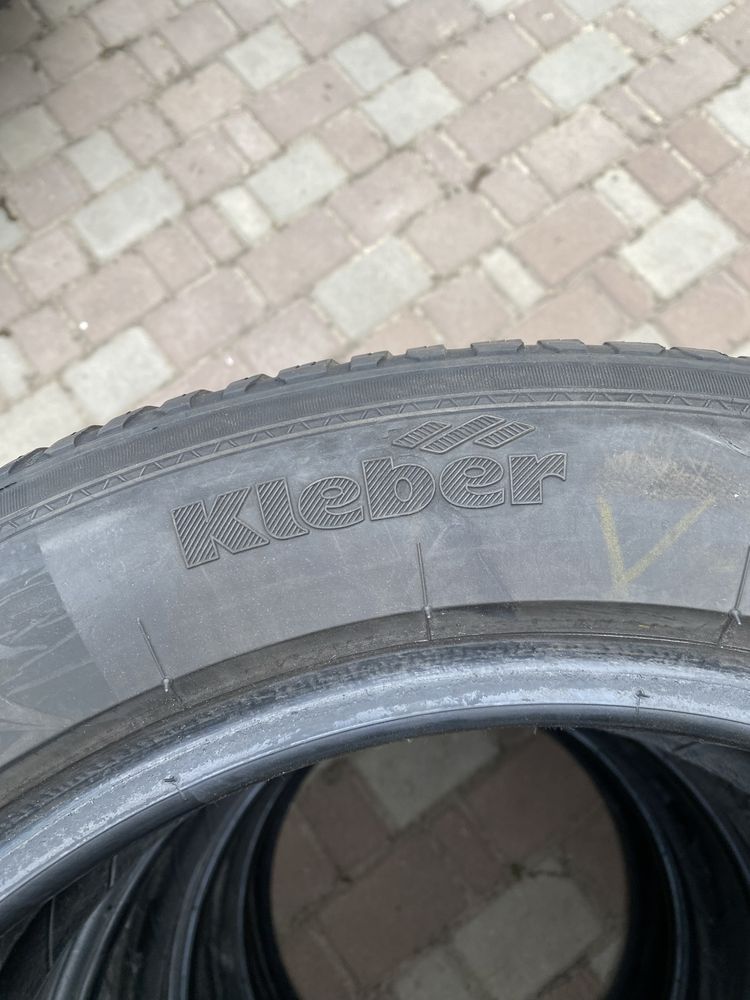 Продам шини 225/55R17