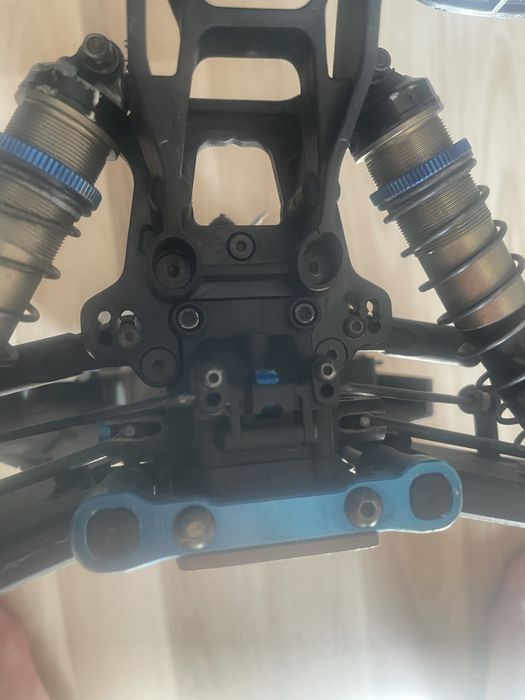 Team associated rc8 b3.2 1:8 nitro buggy (sworkz xray mugen losi)