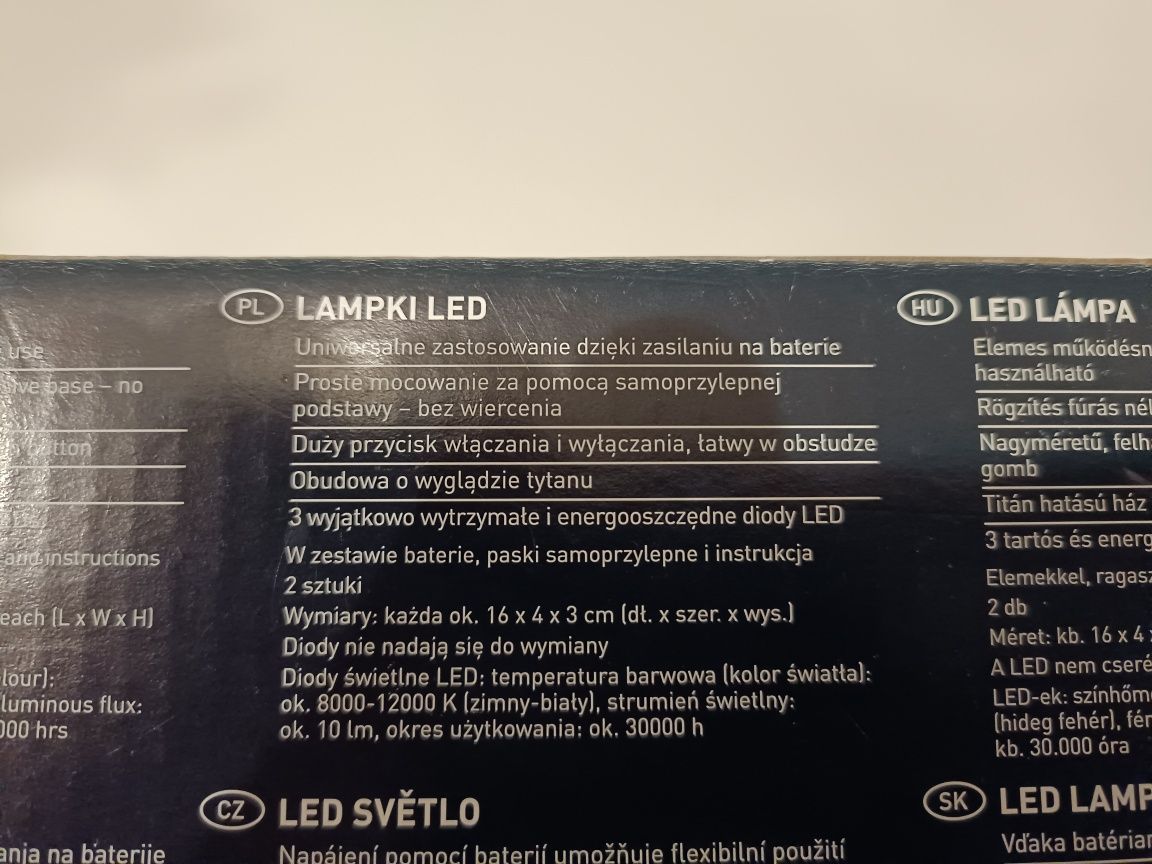 Lampki LED na baterie na przykład do szafy