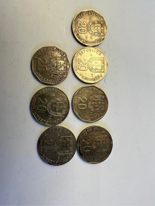 Moedas escudos 1 escudo bronze, 20 escudos, 25 escudos, 50 escudos