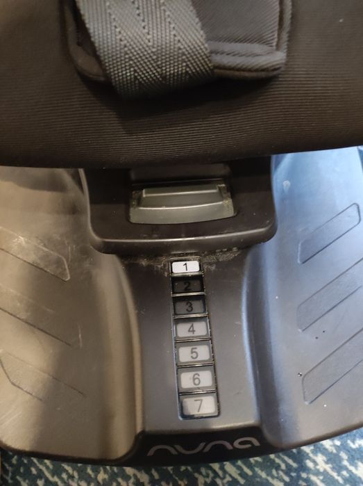 Fotelik samochodowy obrotowy 360° Nuna Rebl plus