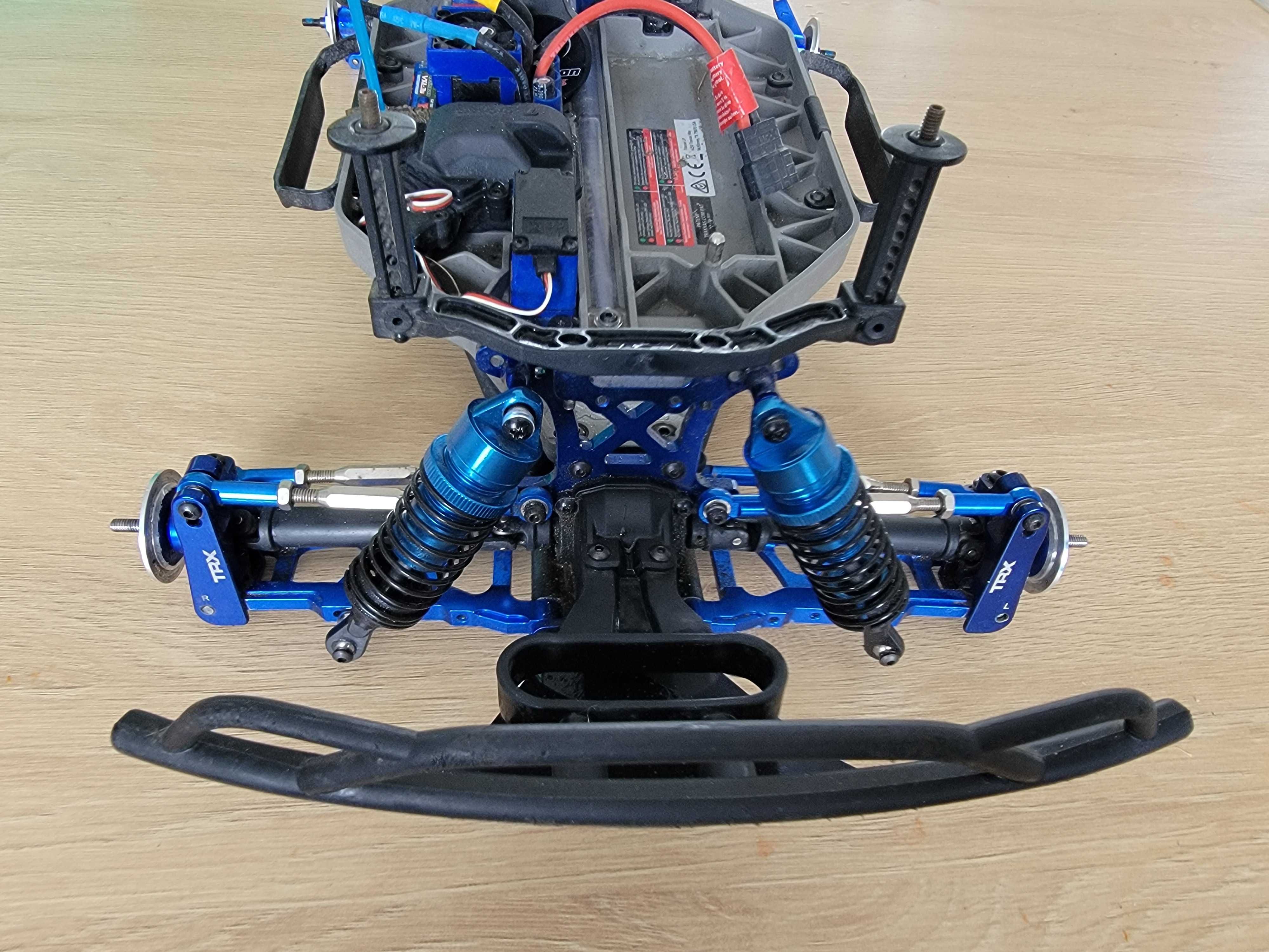 Traxxas  rustler Traxxas monster slash 4x4