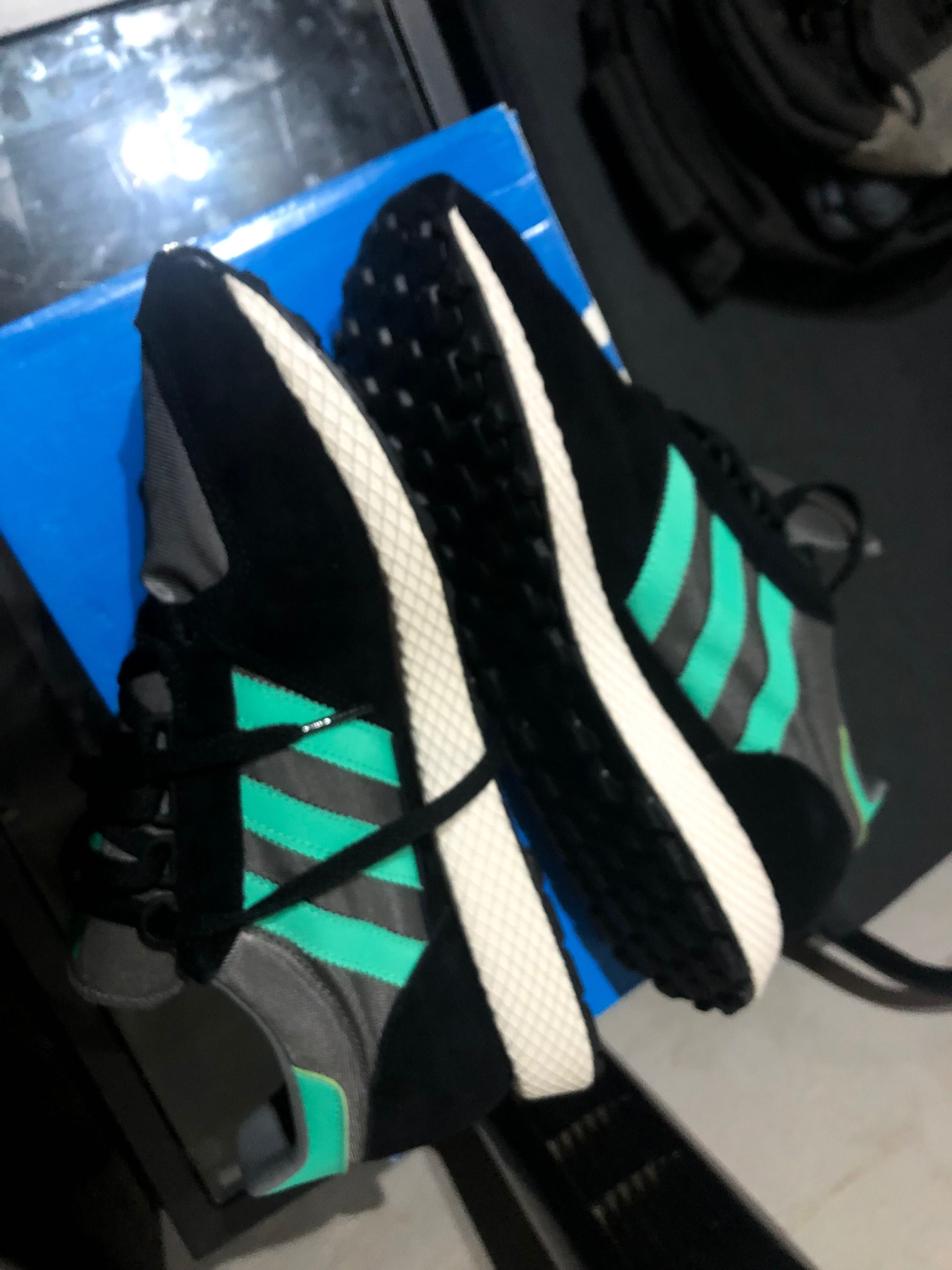 Ténis Adidas Forest Grove - 44EU (NOVAS)