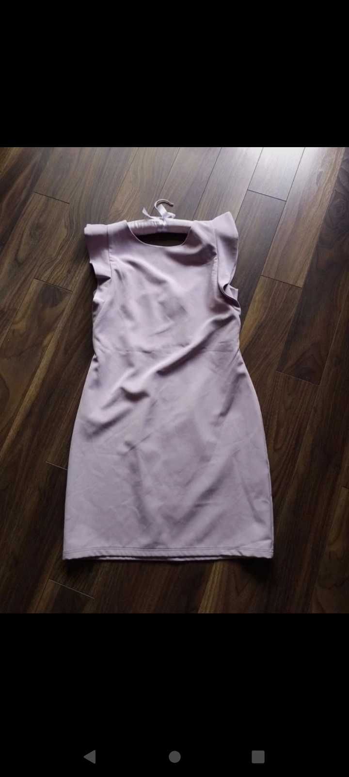 Liliowa sukienka Reserved