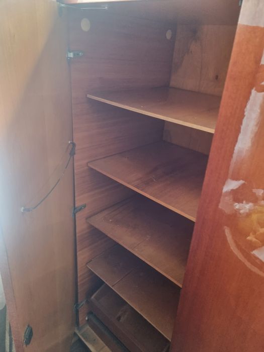 Шафа на самовивіз