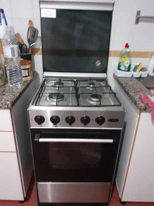 Fogao a gaz com pouco uso