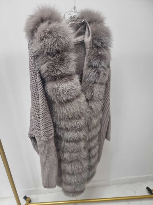 Kardigan sweter z naturalnym futrem lis jenot