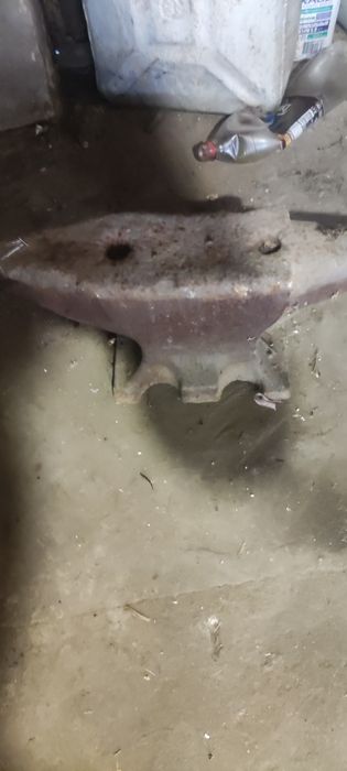 Продам наковальню кузнечную