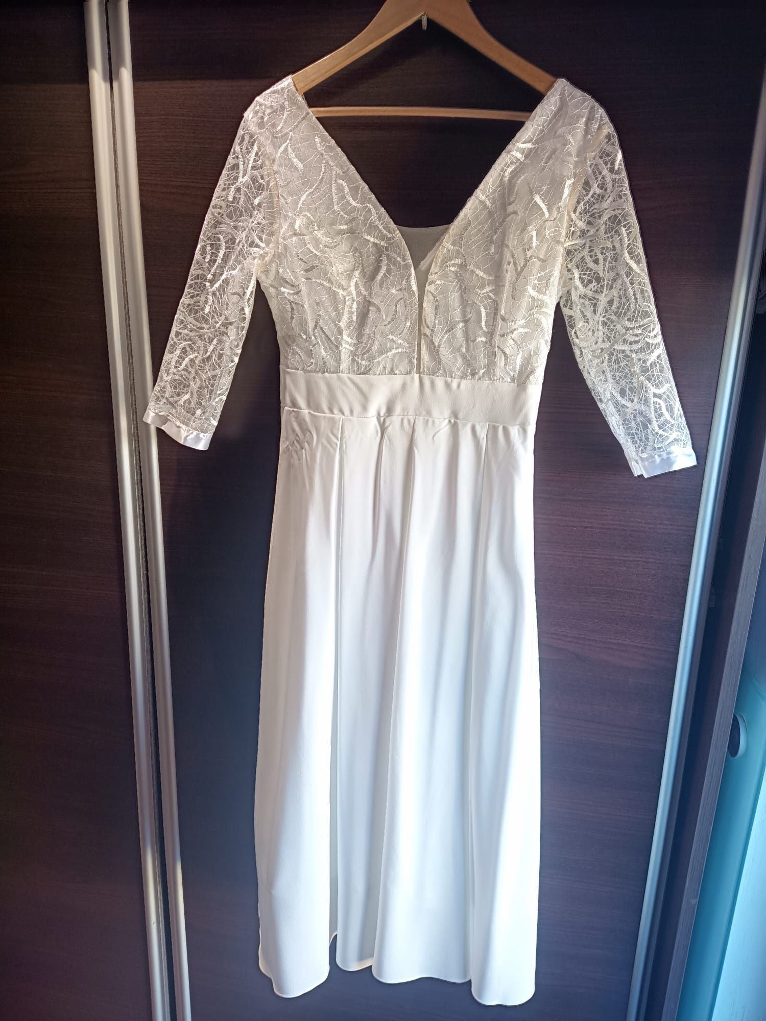 Sukienka biała elegancka