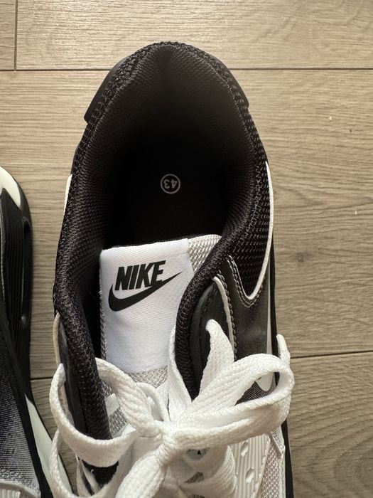 Obuwie sportowe Nike rozm.43
