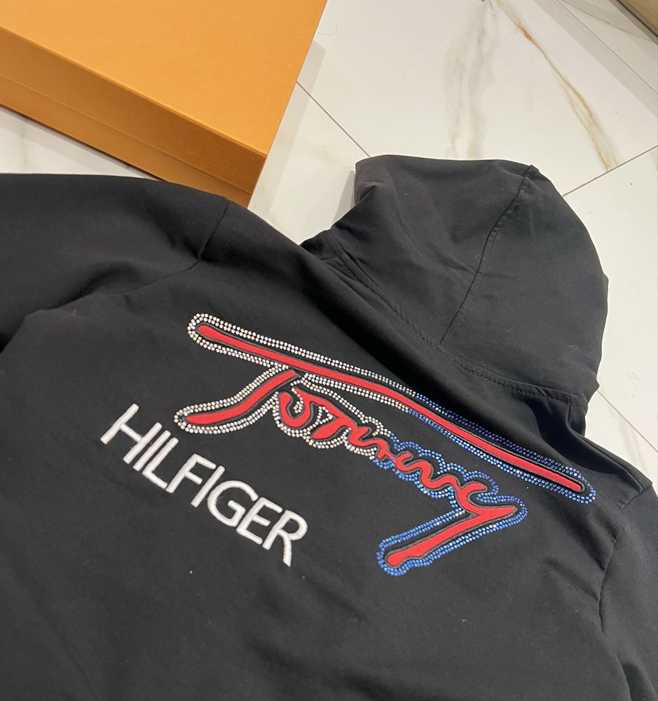 Tommy hilfiger bluza z kapturem z cyrkoniami s/m