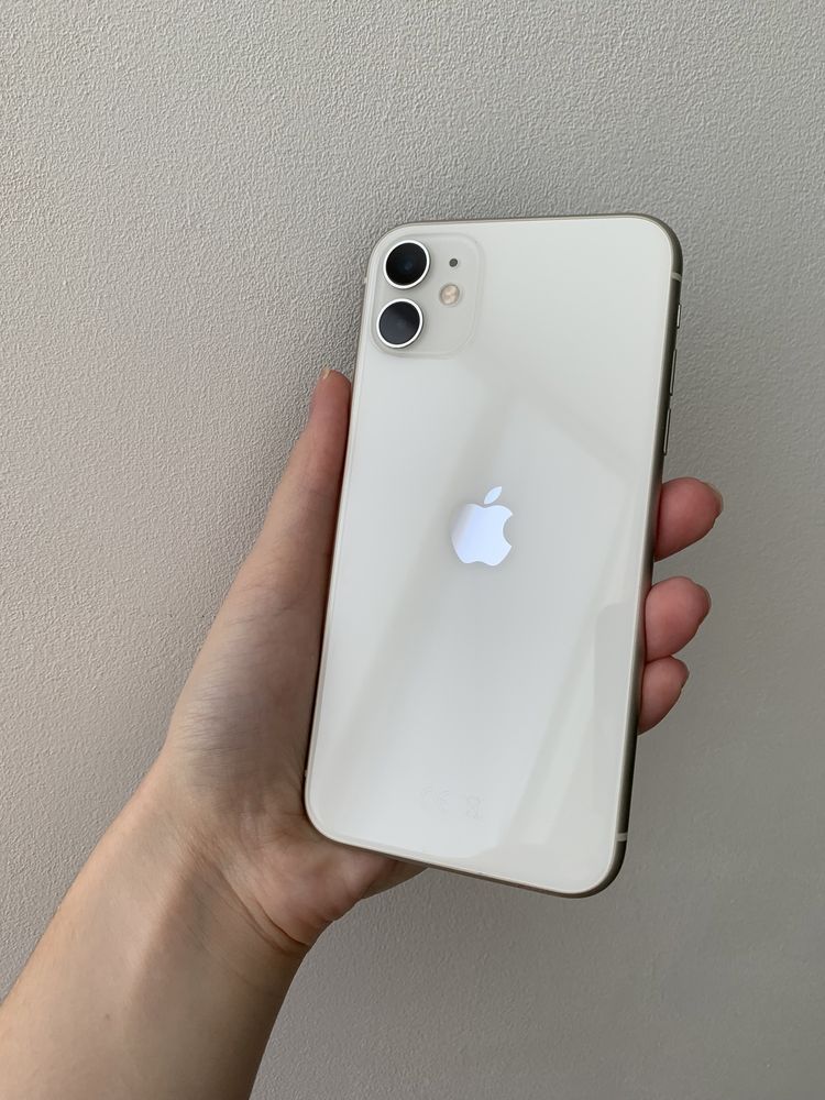 iPhone 11 на 128 GB, чохли в подарунок