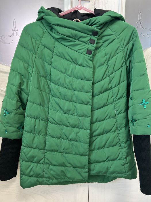 Курточка жіноча осінь