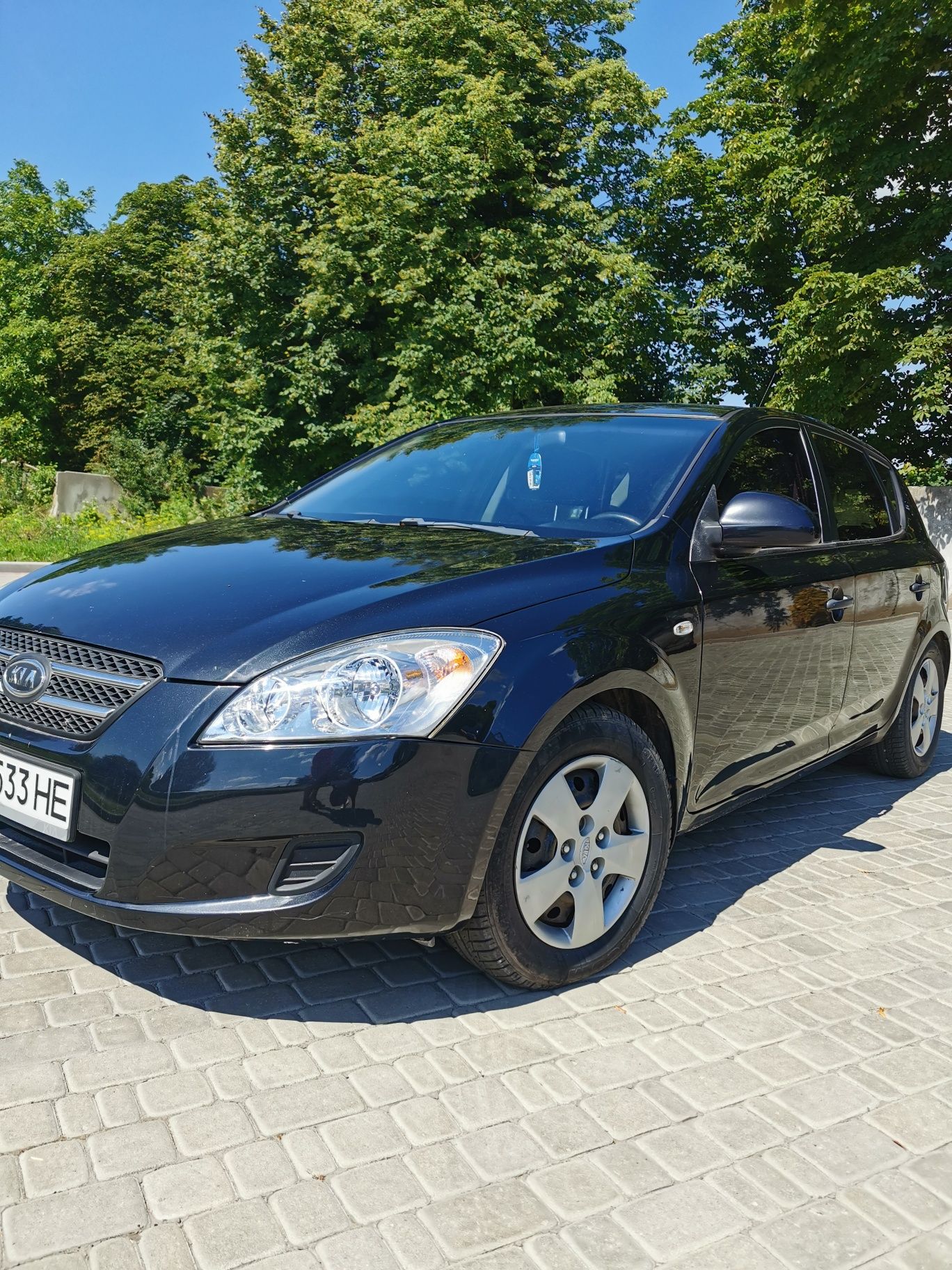 Автомобіль kia ceed