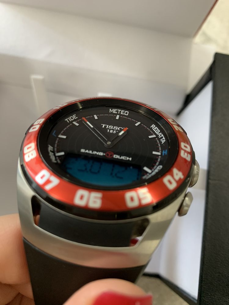 Часы tissot t-touch