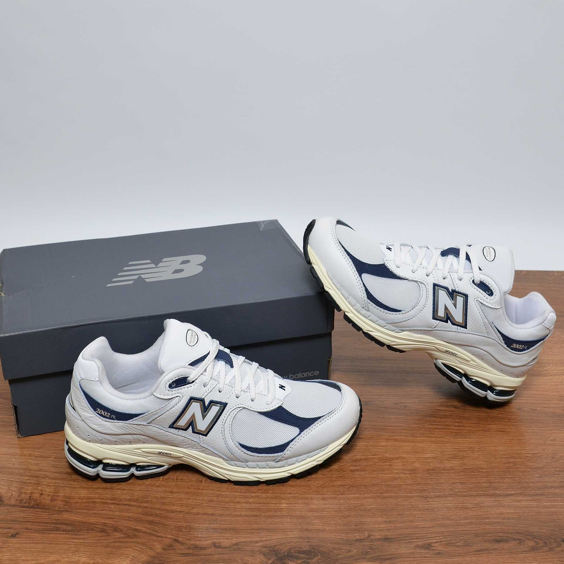 New Balance 2002R White кроссовки оригинал 39.5 / 24.5см (M2002RHQ)