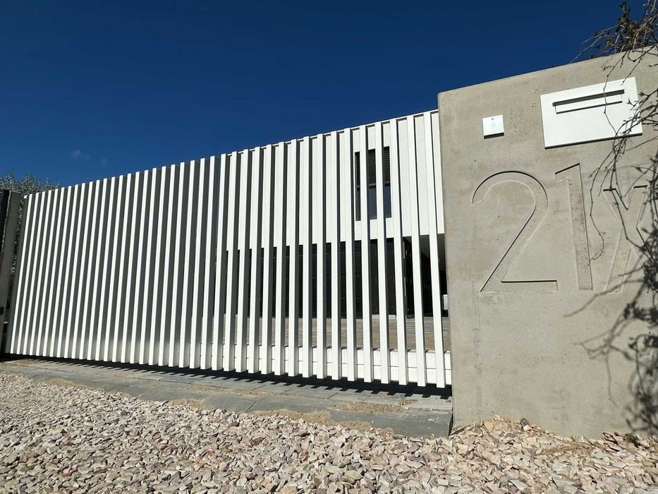 Ogrodzenie grzebieniowe płot nowoczesne ogrodzenie