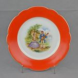 Prato com cena romântica em porcelana da Vista Alegre