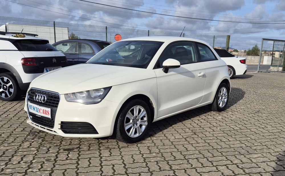 Audi a1  ..livro de revisoes super economico