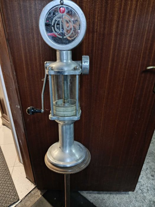 Medidor de petróleo com chupador