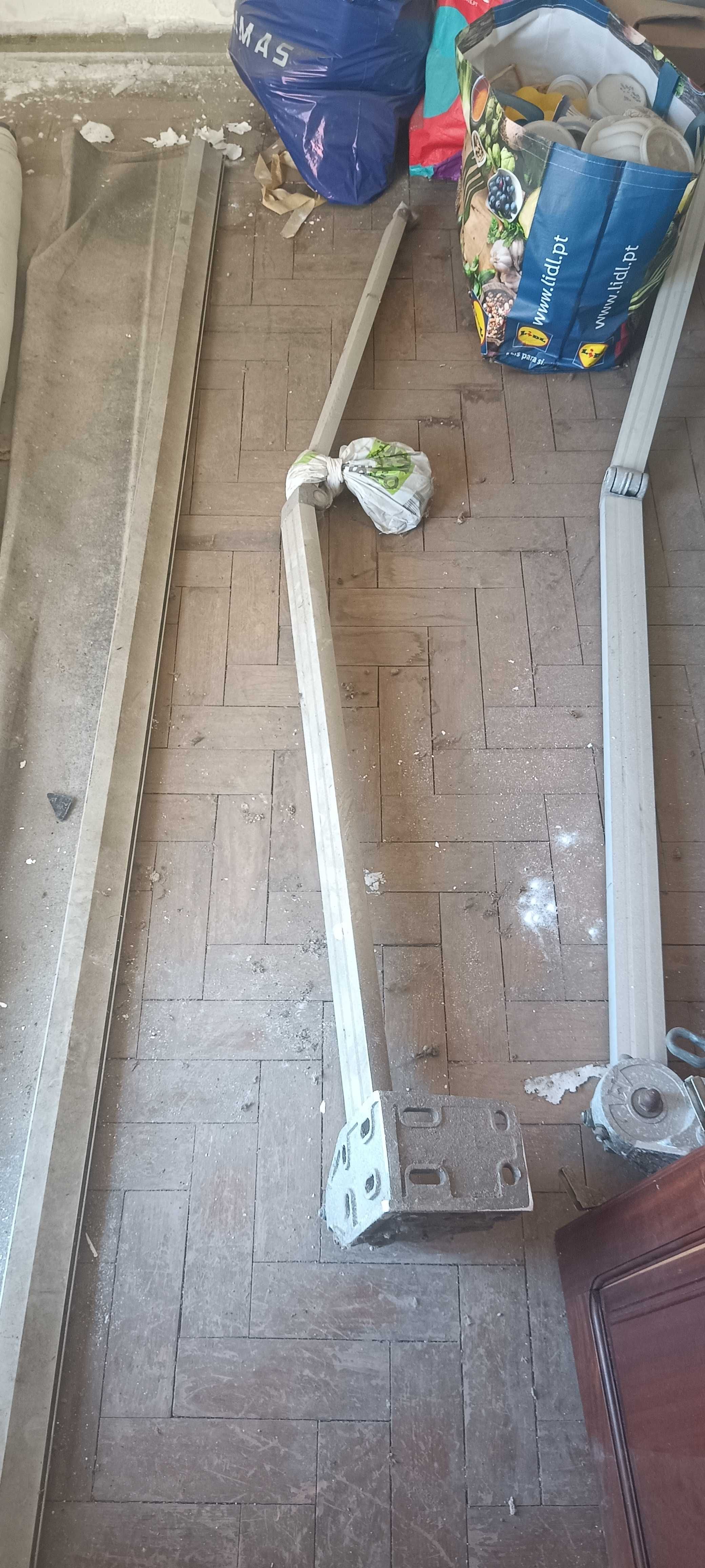 Toldo retrátil manual