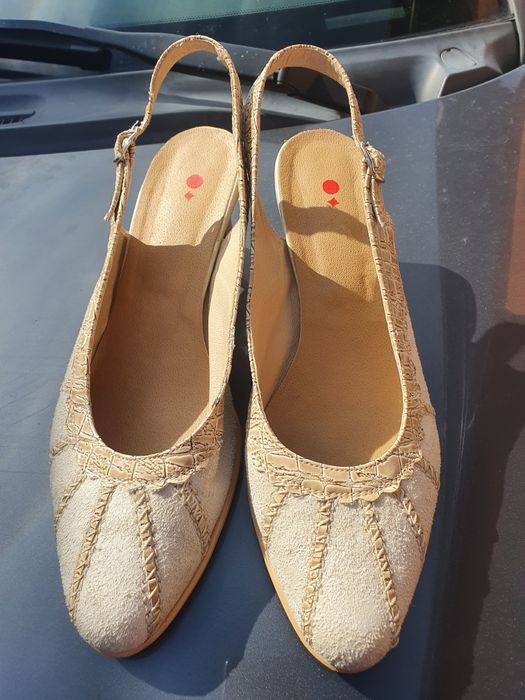 Buty letnie z odkrytą piętą 38 skóra