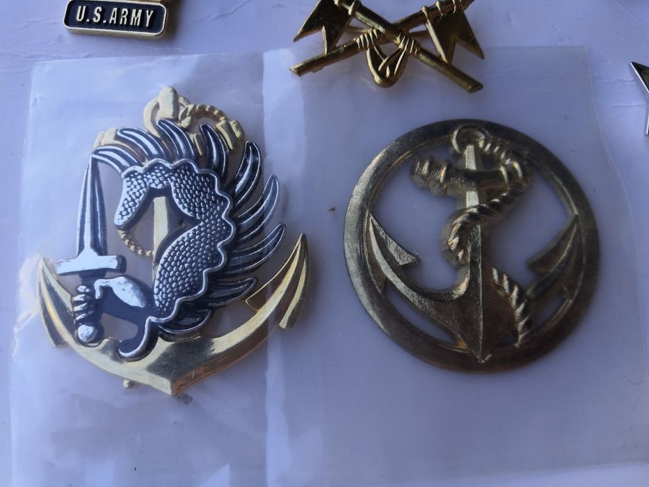 Знаки значки кокарды