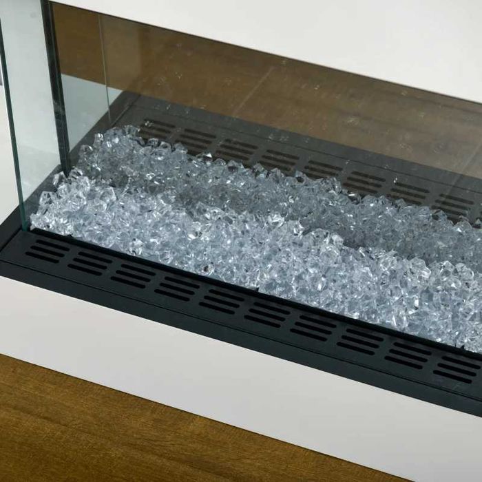 Lareira elétrica com chama ajustável e temporizador, branco