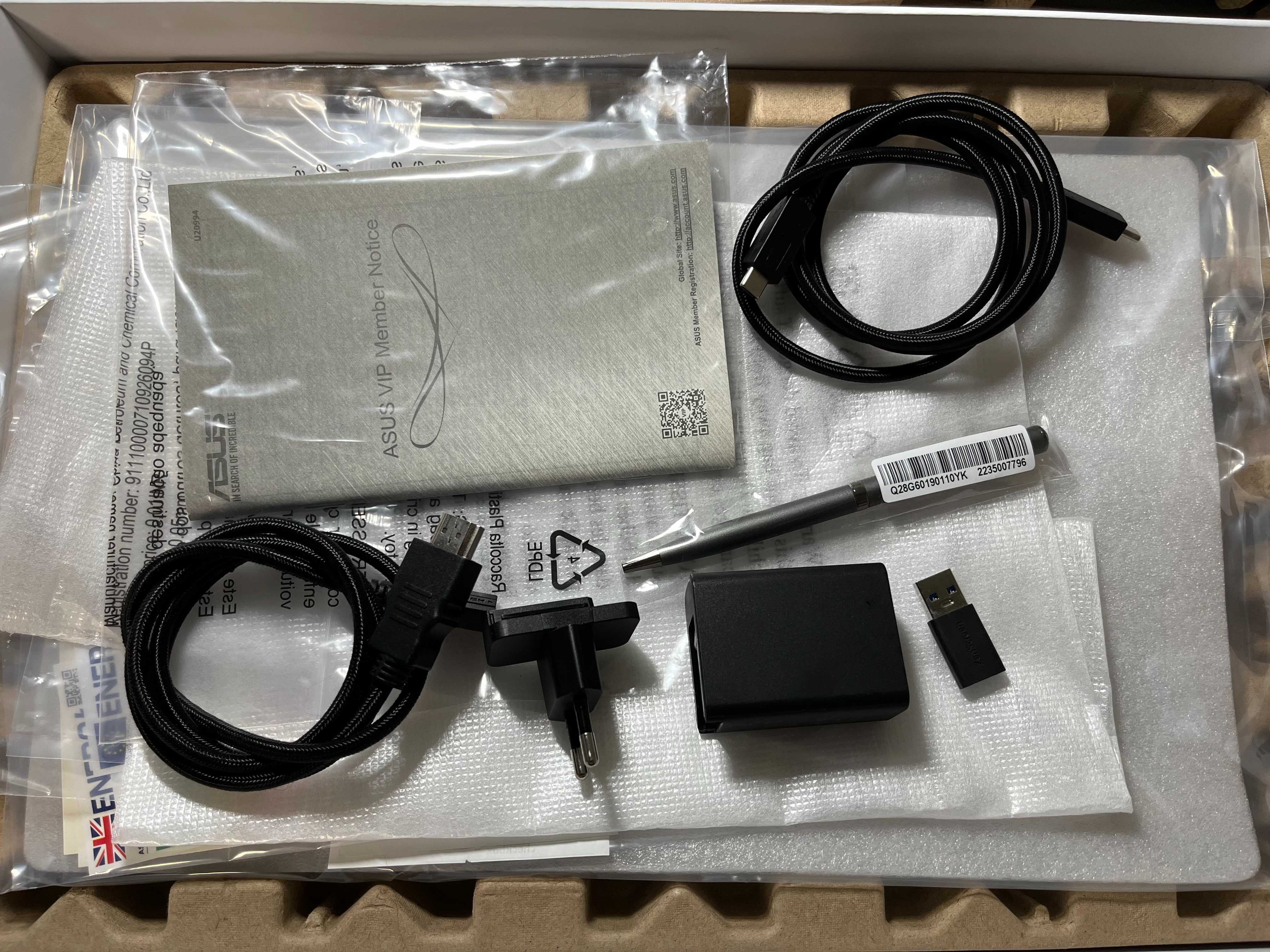 Портативний монітор Asus ZenScreen GO MB16AHP