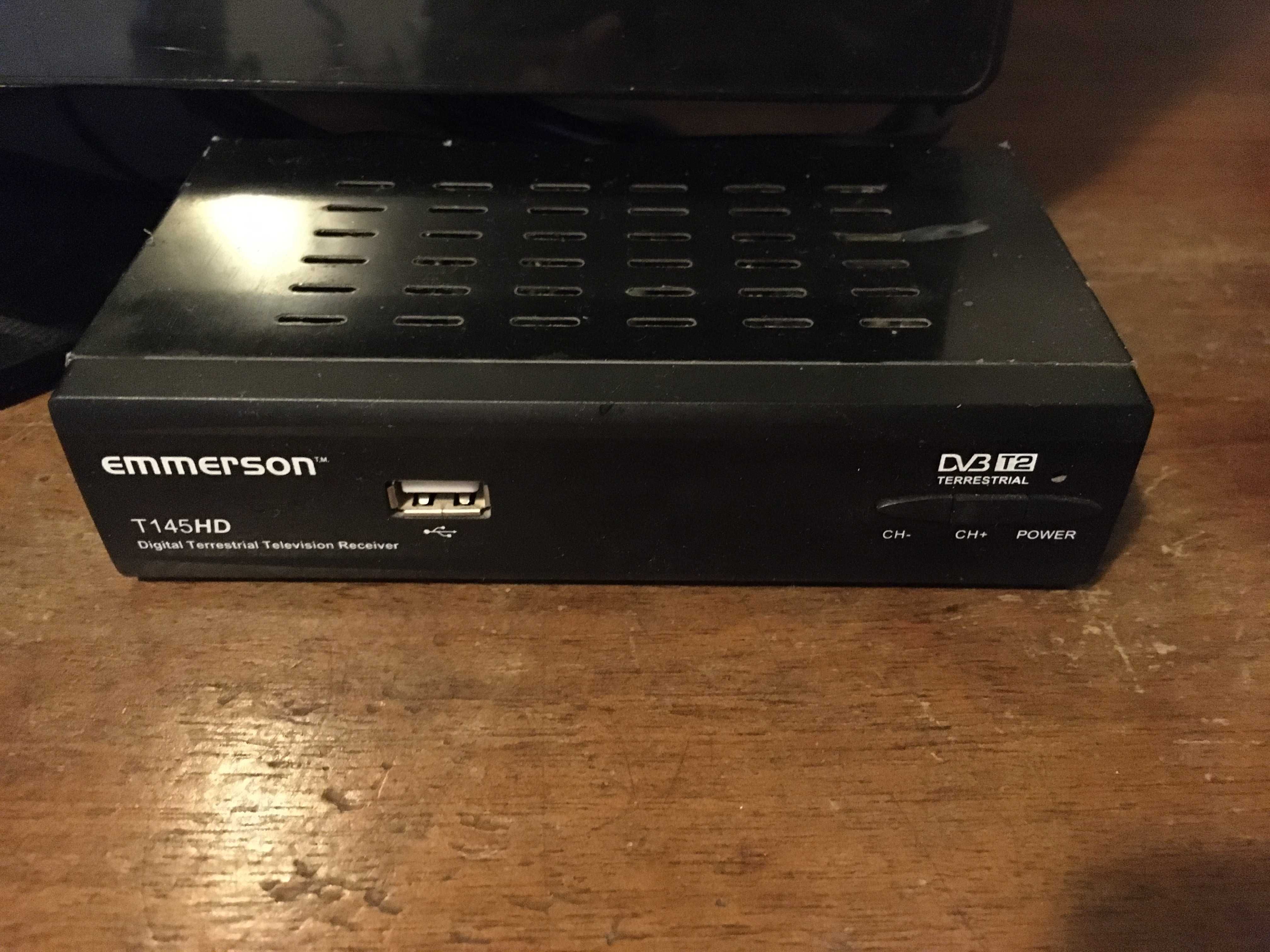 Zestaw - telewizor Toshiba 26" 26AV605PG + dekoder DVBT2 emmerson
