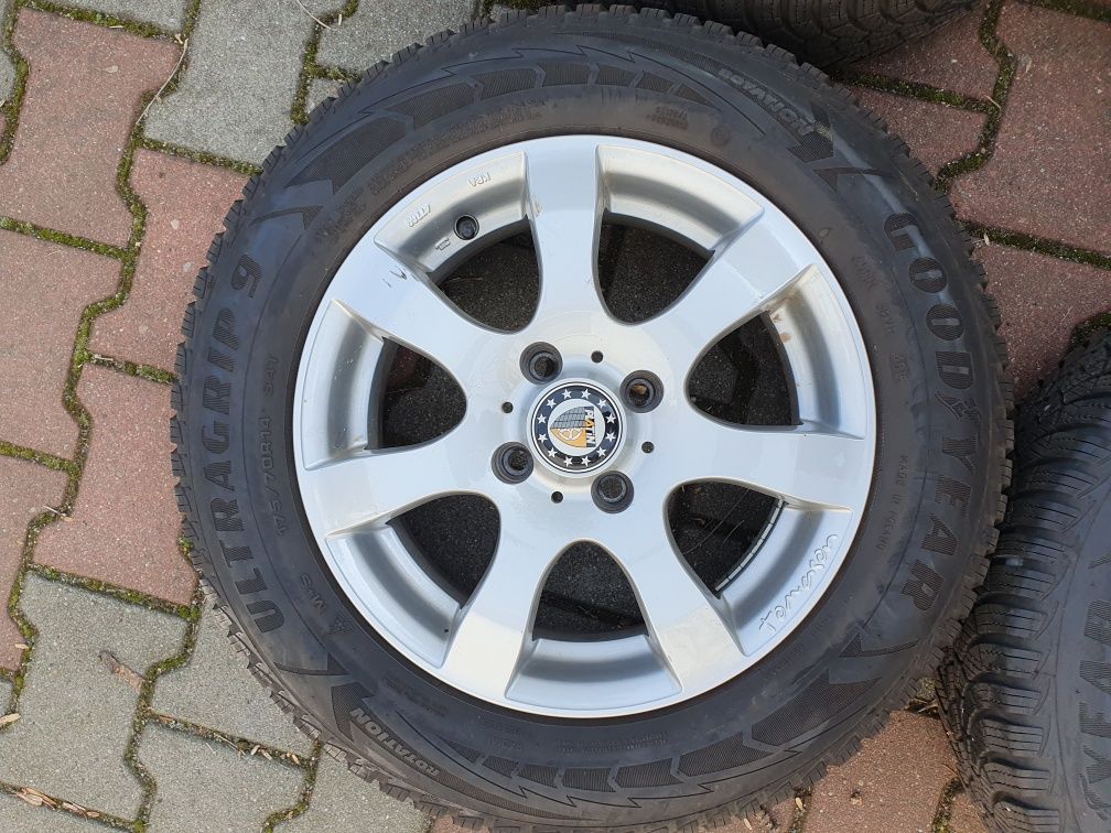 Felgi Koła 14" Fiat 500 4x100 ET35+175.70.14 Goodyear Zima