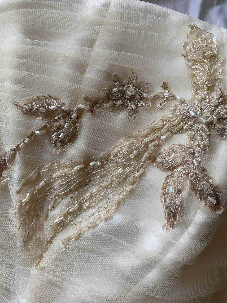 Колекційна весільна сукня, розмір S-M (заміри в опису)