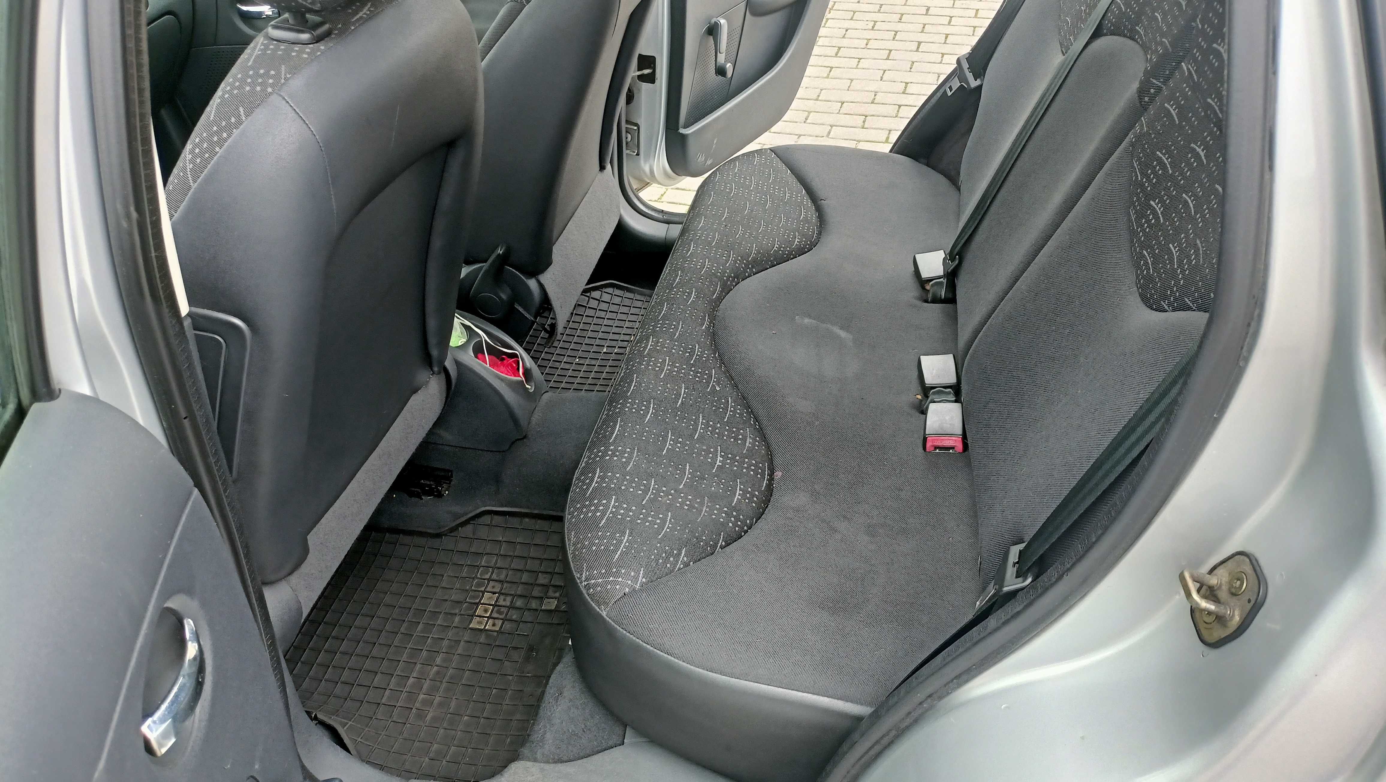 Citroen c3 Rok 2006  1,1cm3