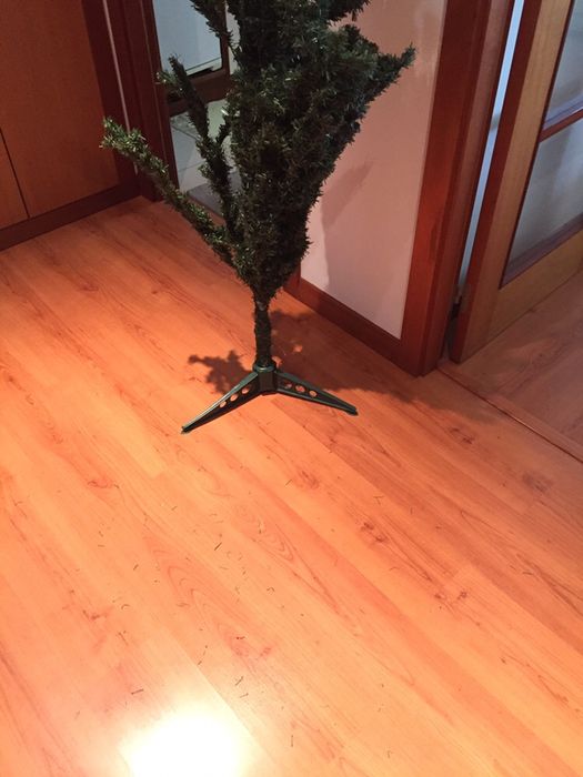 Árvores de natal 1,50 outra 1,8 m