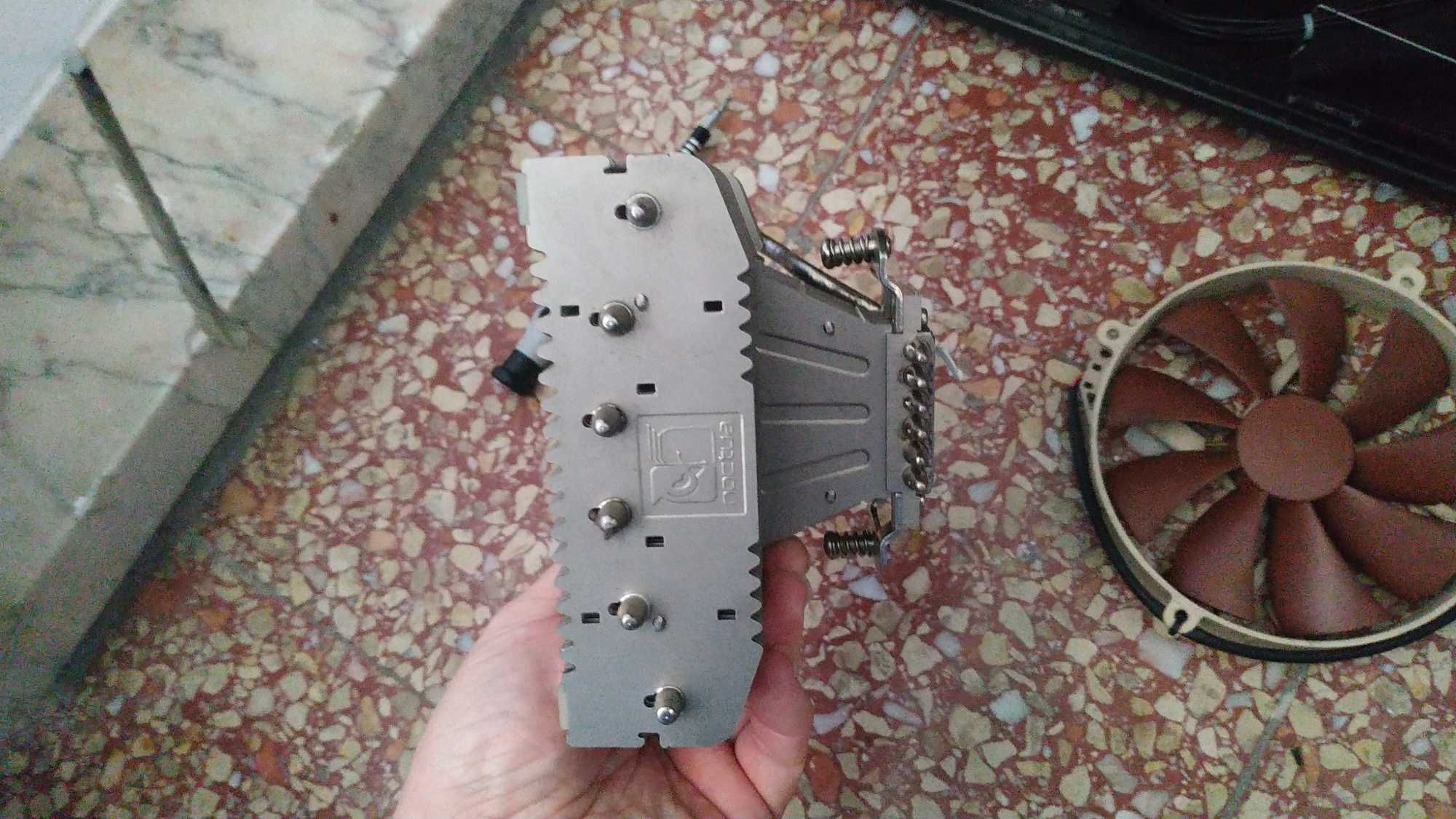 Dissipador Noctua NH-C12P-SE14 - Fan 14mm Ultra Silenciosa
