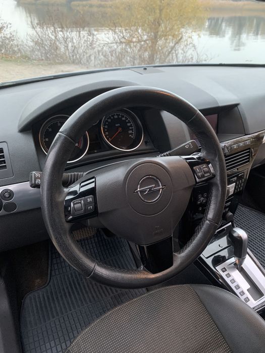 Opel Astra H 2009 1.9d АКПП  COSMO