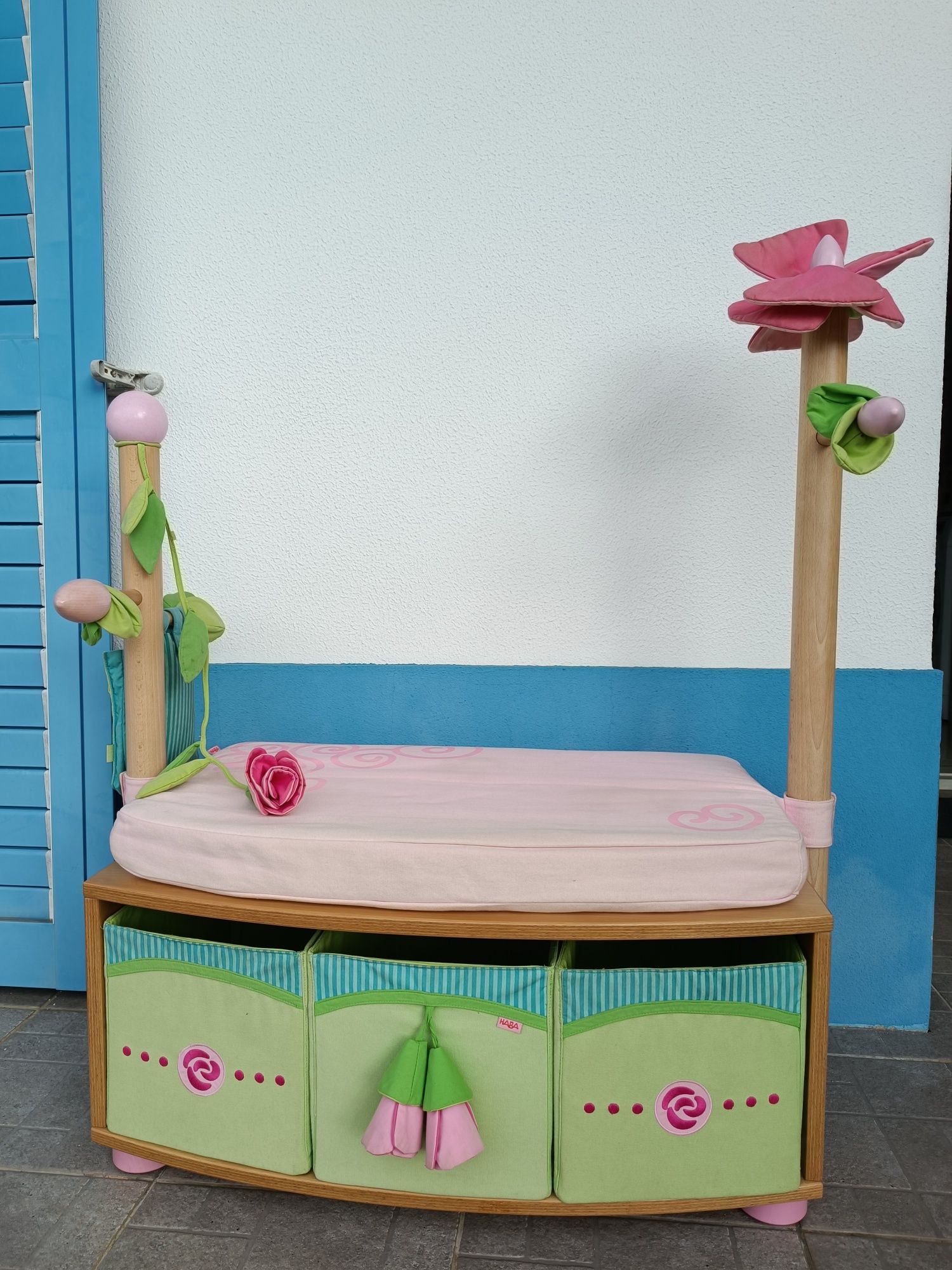 Mobiliário infantil, Banco para quarto de criança