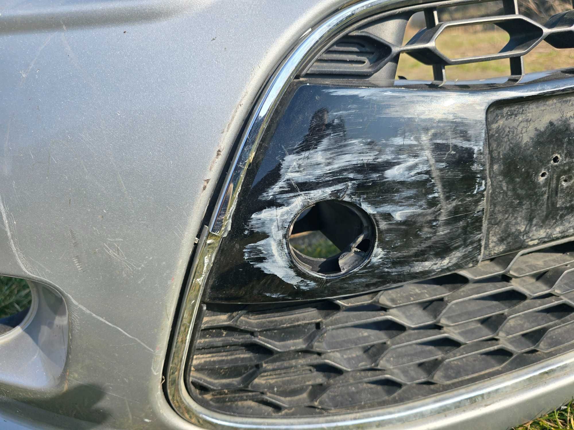 zderzak przód Citroen C3 II 2010-