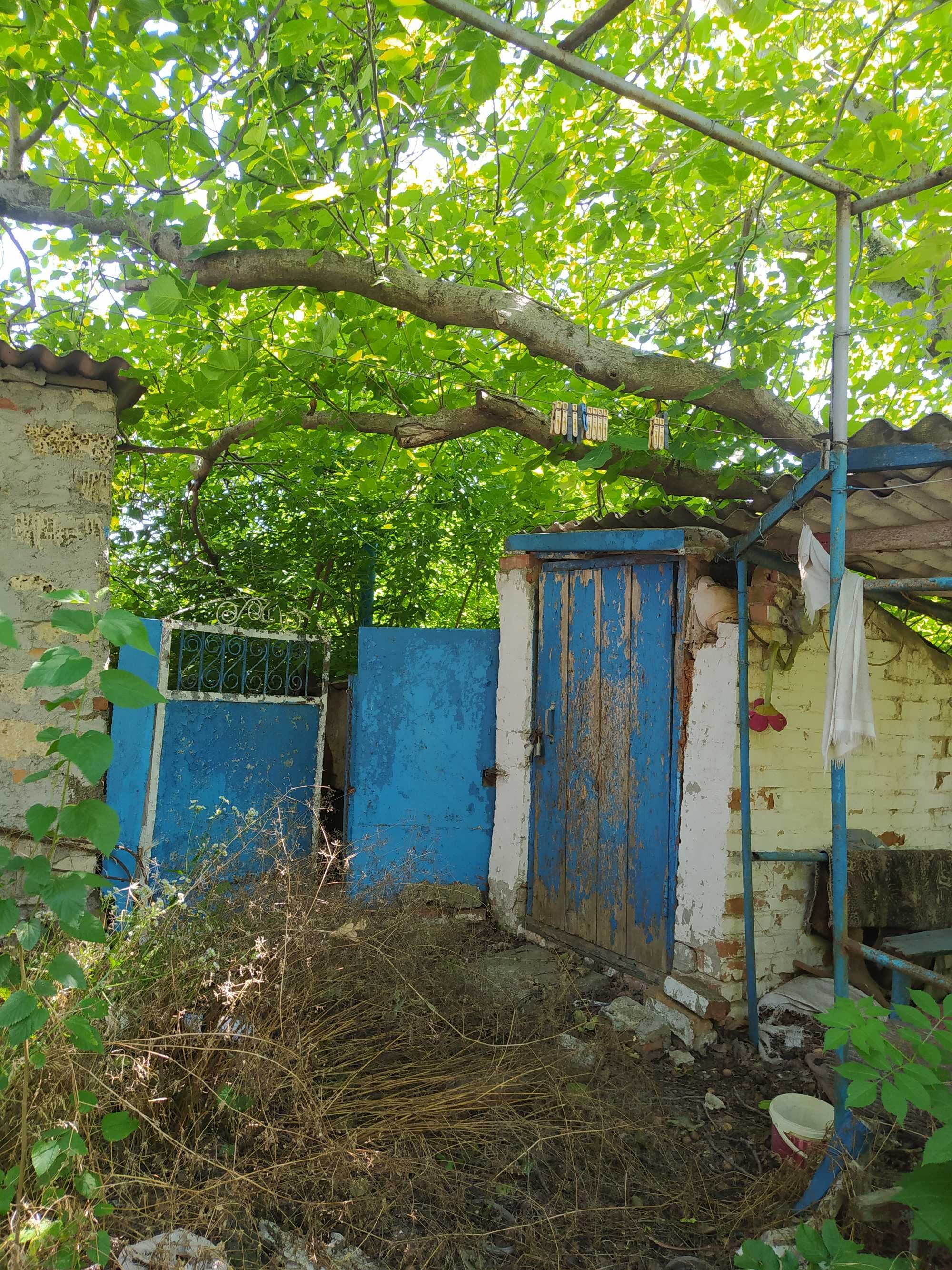 Дом 4 к 102 кв г. Новый Буг,в/уд. автономное,18 сот.гараж ,без ремонта