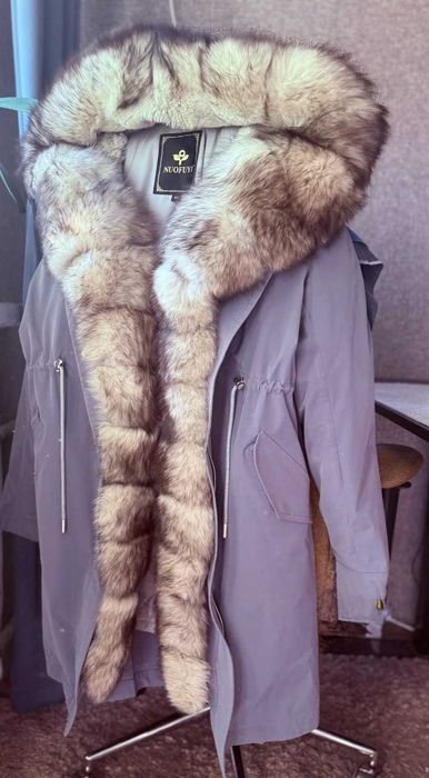 Жіноча Парка з натуральним хутром (Розмір XL)