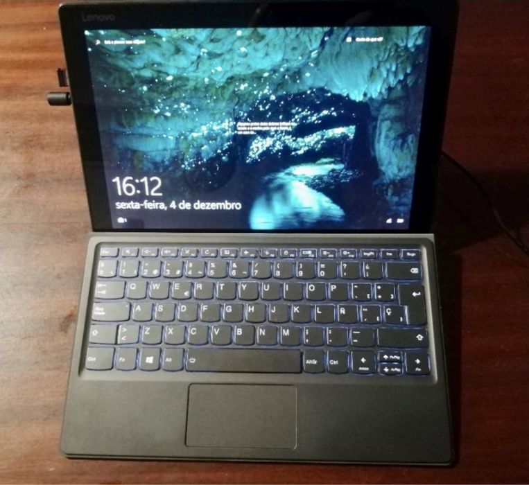Lenovo Miix 720 i5 8gb 256 ssd tablet e laptop