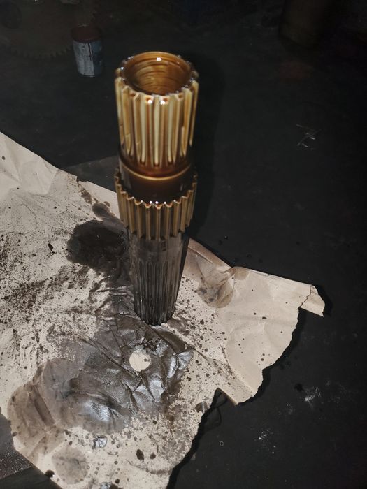 Вал тормозний мтз 1523