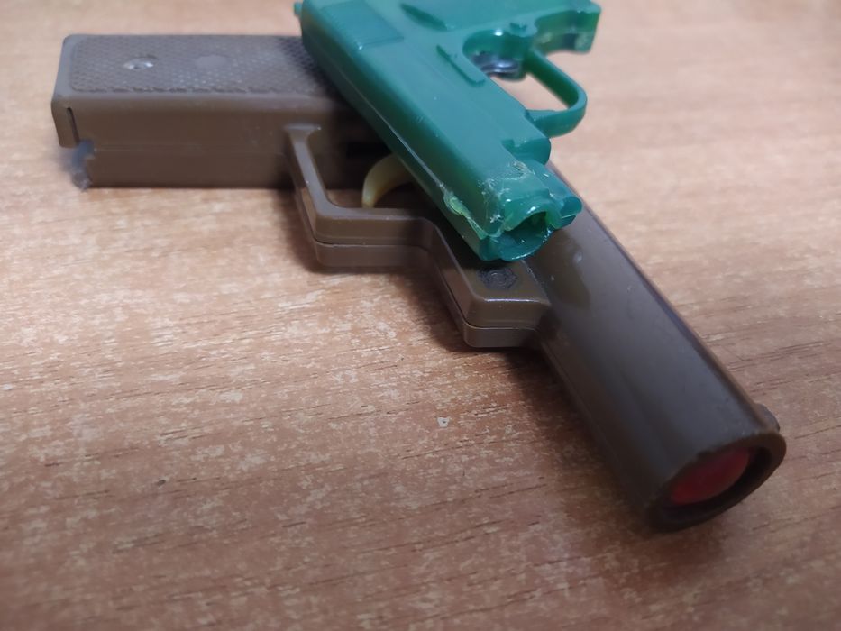 Детское оружие.пистолет.