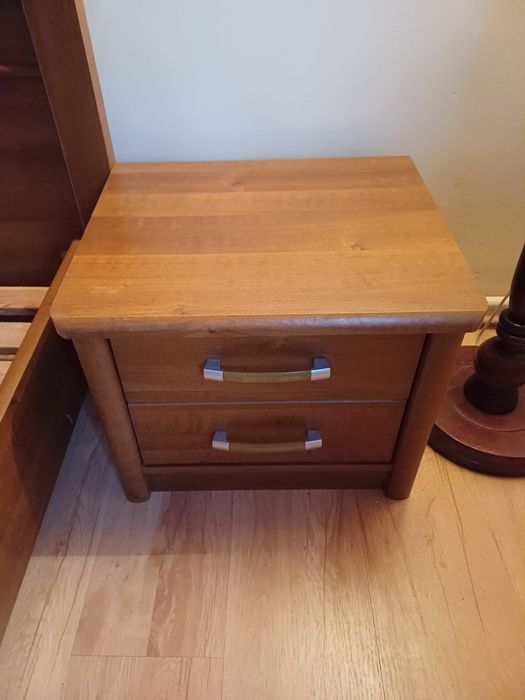 Komplet łóżko + szafki nocne + komoda + lampa