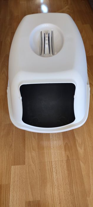 Kuweta  z pokrywą dla kota