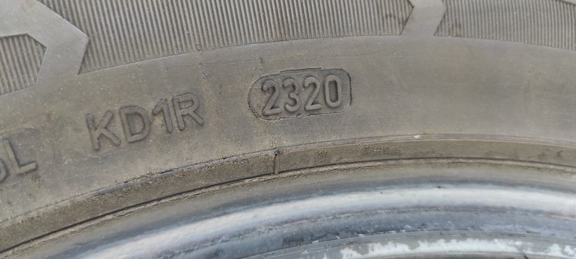 Opony zimowe z 2020r 5mm 225/55/18 Goodyear PN