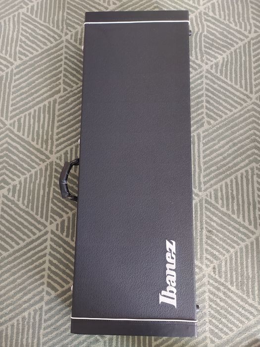 Case de guitarra Ibanez
